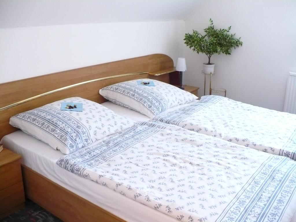 Wohnen Bei Gabi Apartment Walkendorf Phòng bức ảnh